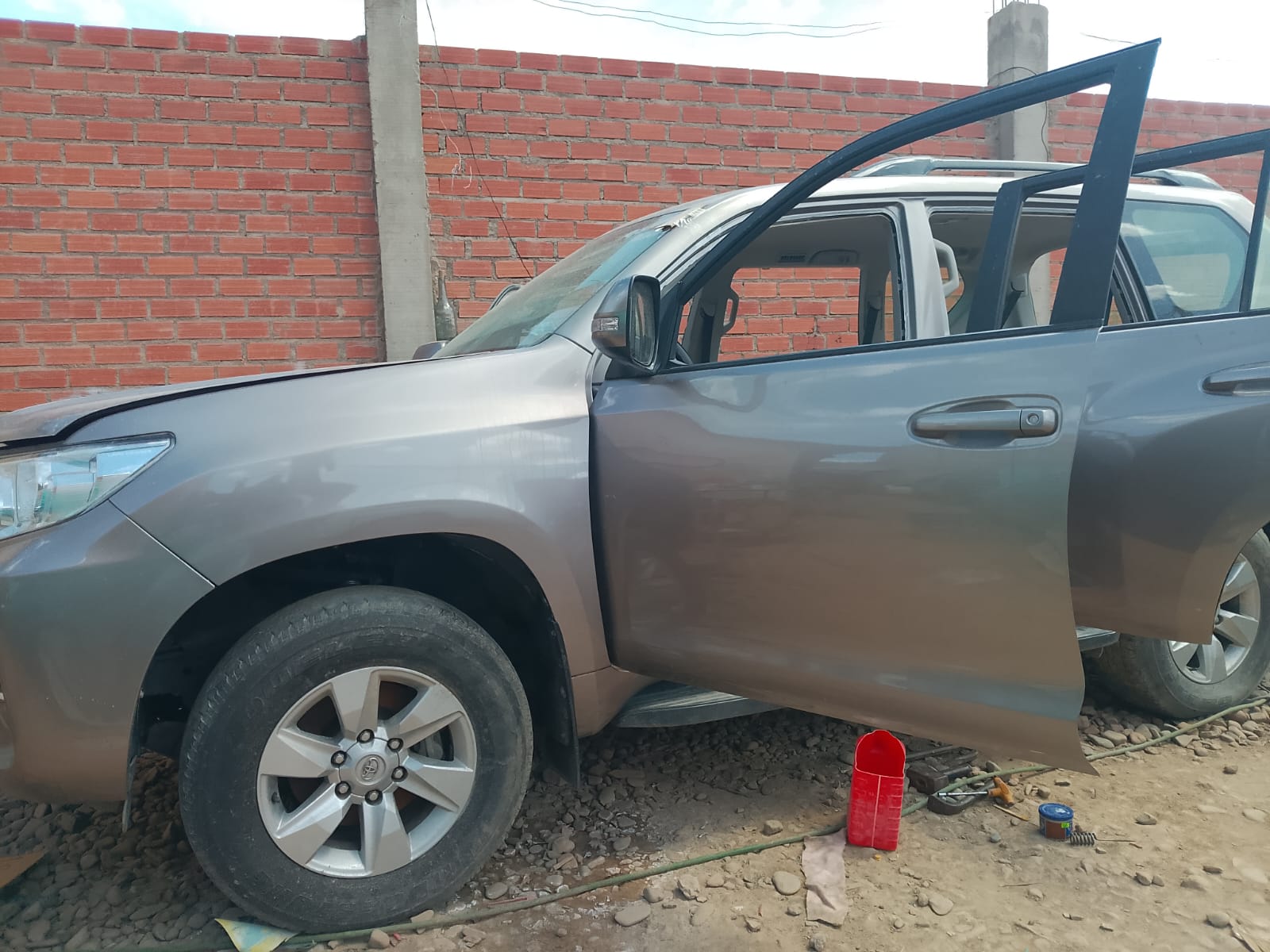 Todoterreno en reparación de carrocería